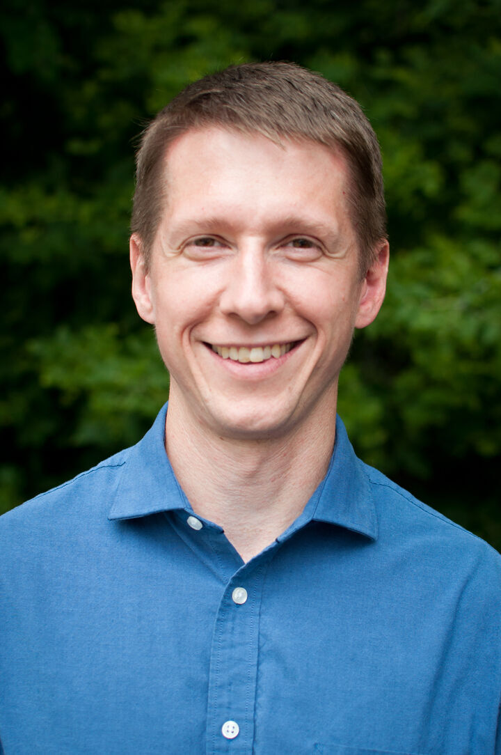 Andrew_headshot_2022-2-1.jpg